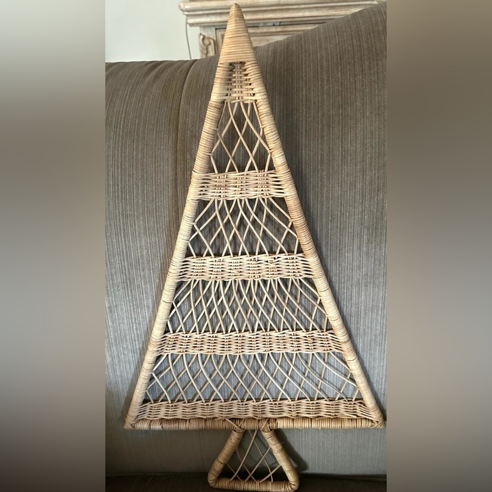 Handmade Mid-Century Modern Woven Boho Natural Wicker Holiday Tree Jewelry Decor - Picture 6 of 8